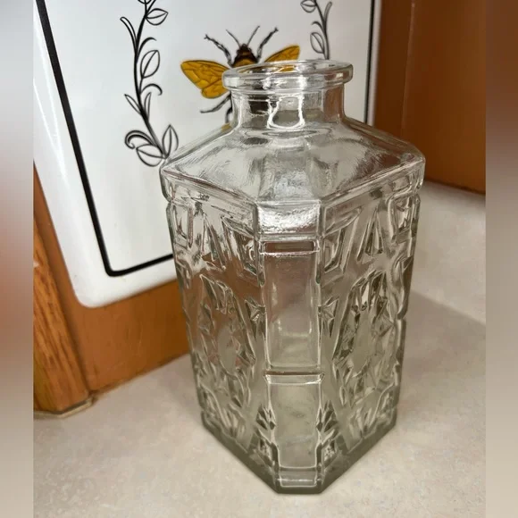 Vintage Clear Glass Manschewitz Monarch Wine Co. One Quart Decanter - Picture 2 of 9